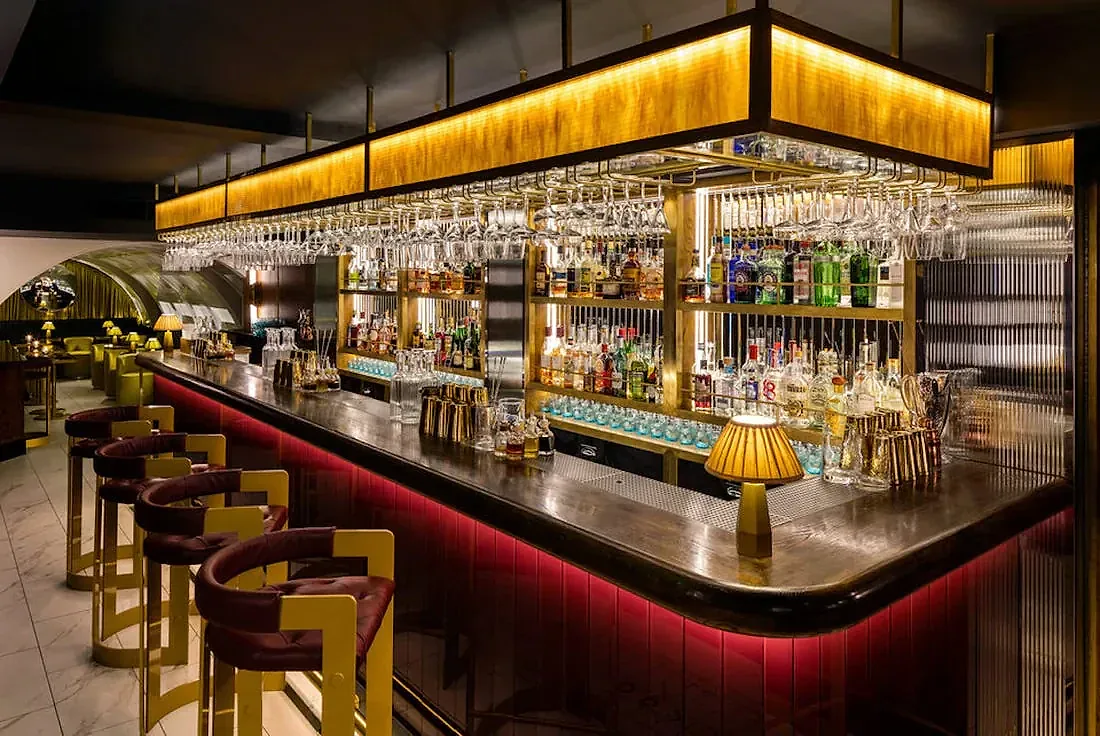 Hamilton Portfolio private member club lounge